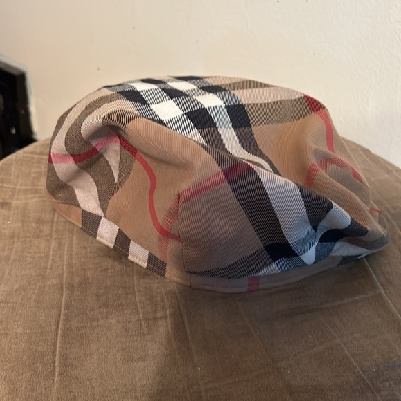 Authentic Burberry hat - Picture 3 of 4